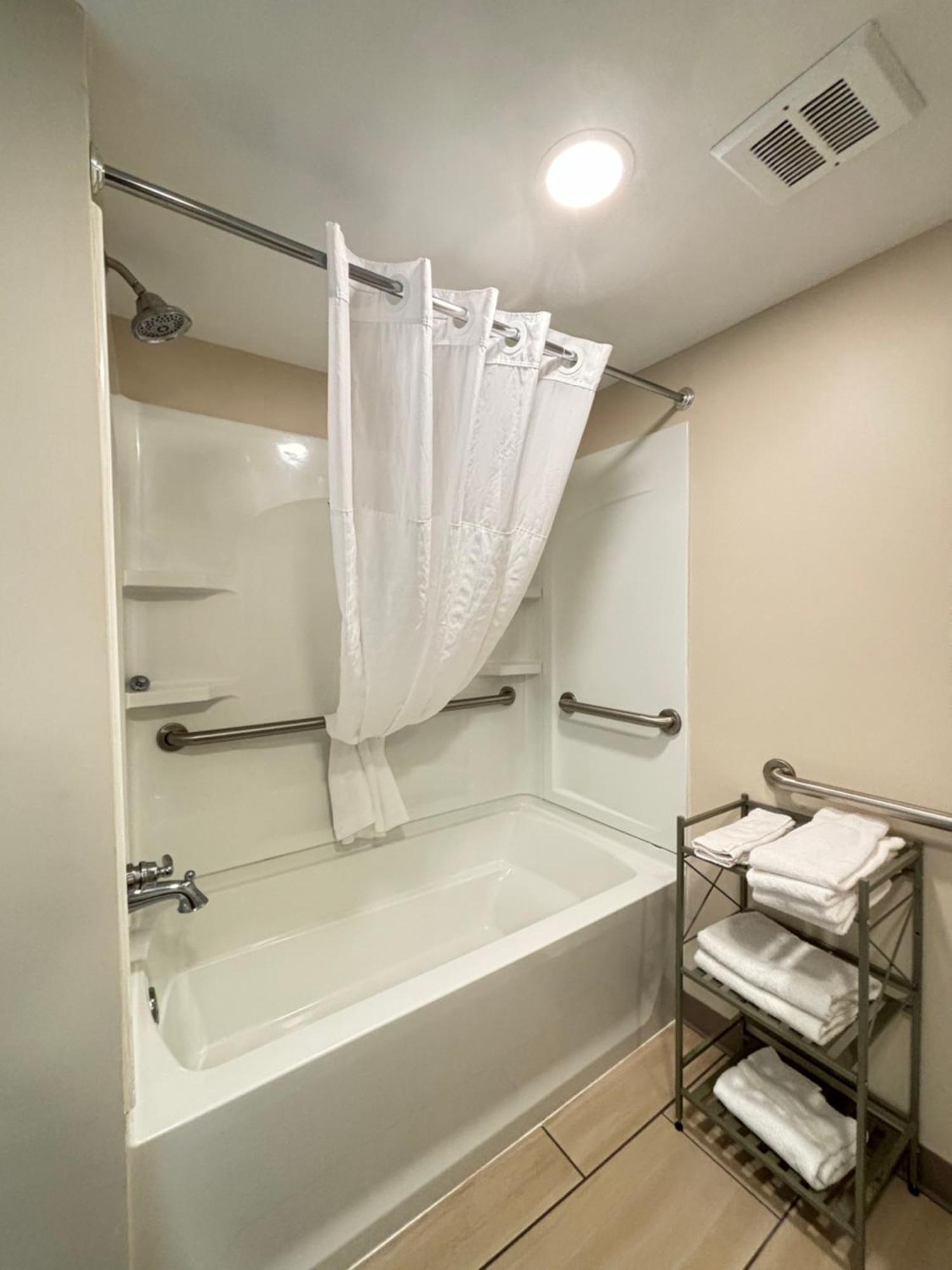 Baymont By Wyndham Lake Park Valdosta I75 Экстерьер фото
