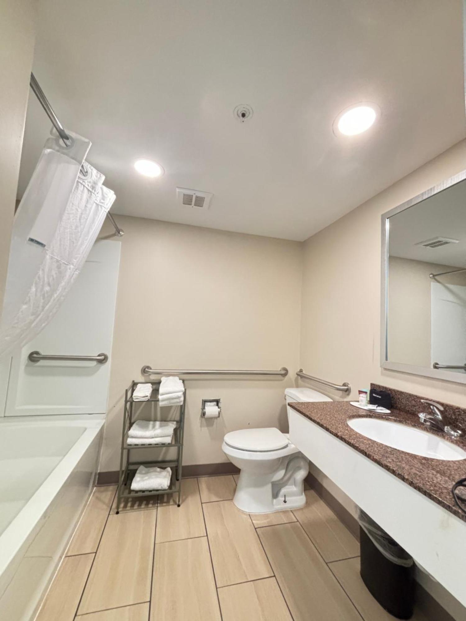 Baymont By Wyndham Lake Park Valdosta I75 Экстерьер фото